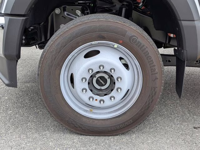 2026 Oxford White Ford Super Duty F-450 DRW XL 4X4 Truck