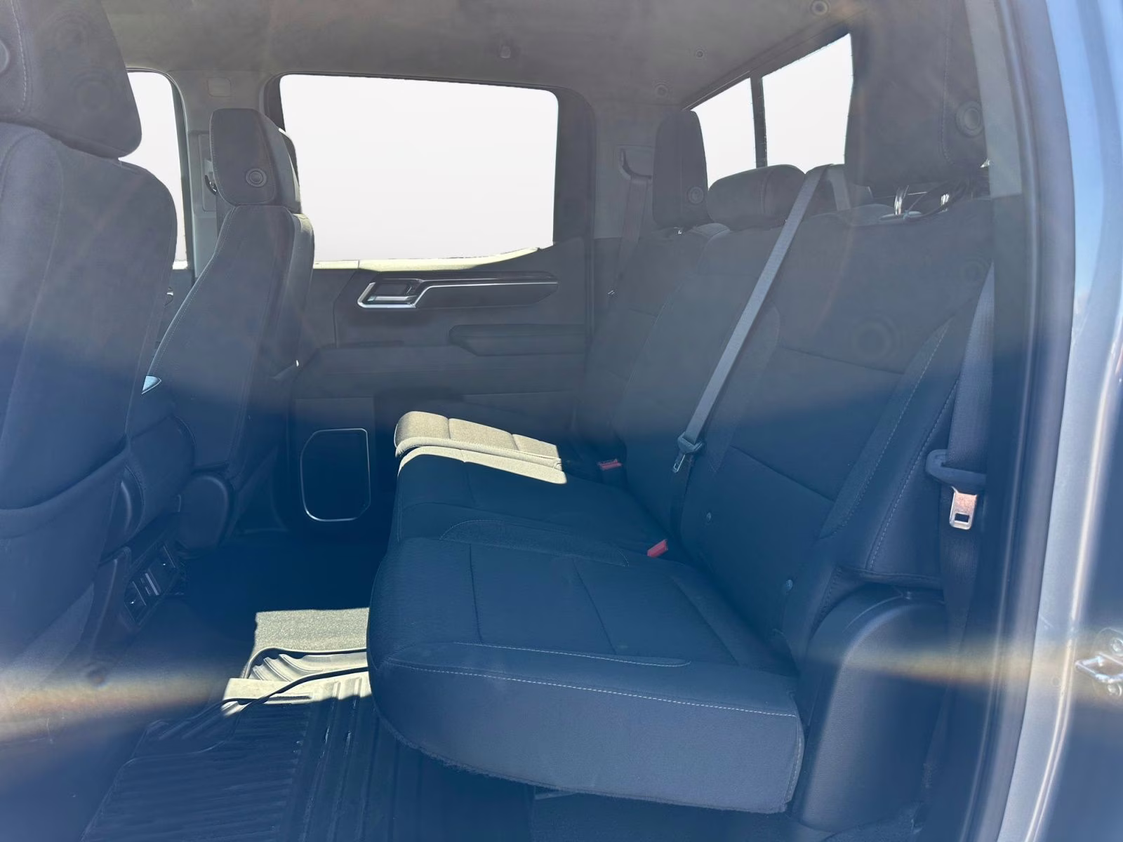 2024 Sterling Metallic GMC Sierra 1500 SLE 4X4 Truck