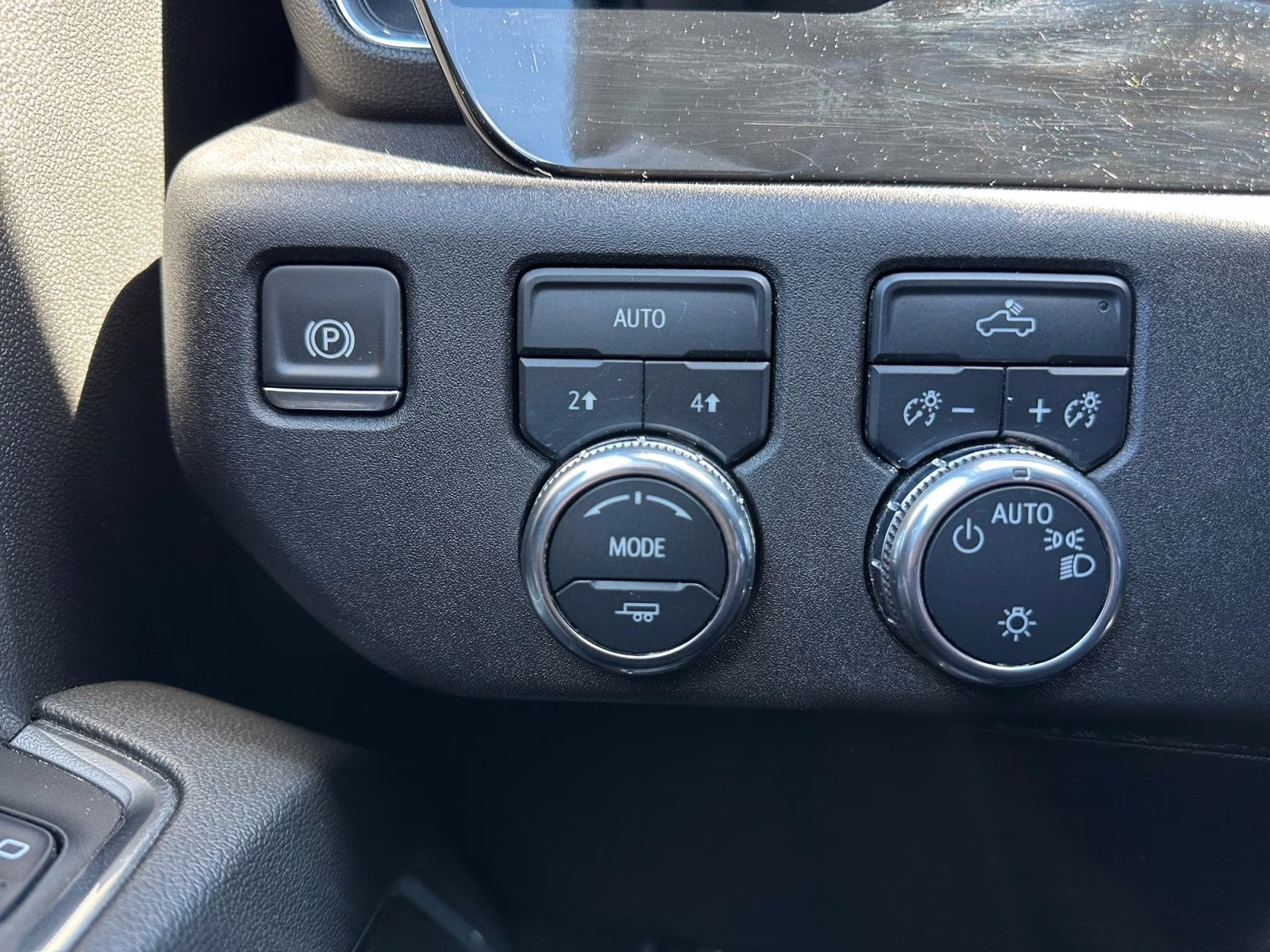 2024 Sterling Metallic GMC Sierra 1500 SLE 4X4 Truck