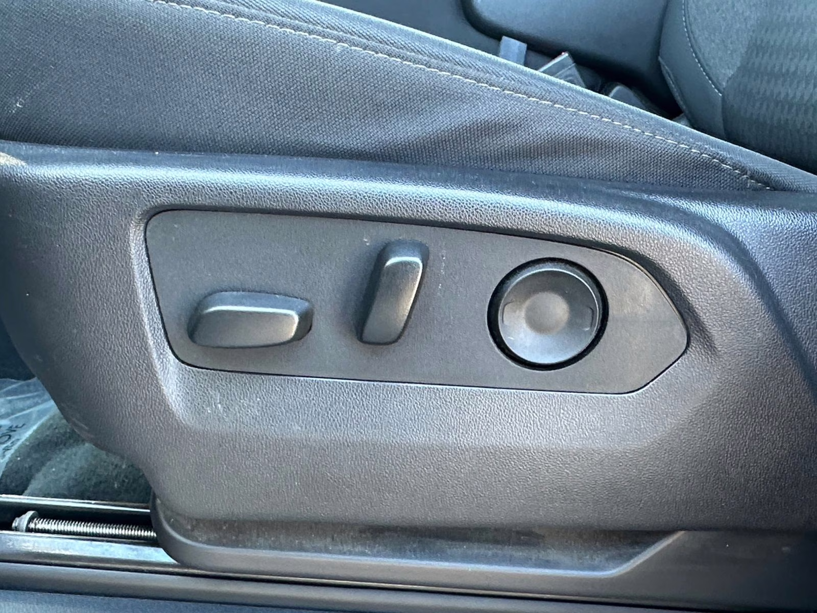 2024 Sterling Metallic GMC Sierra 1500 SLE 4X4 Truck