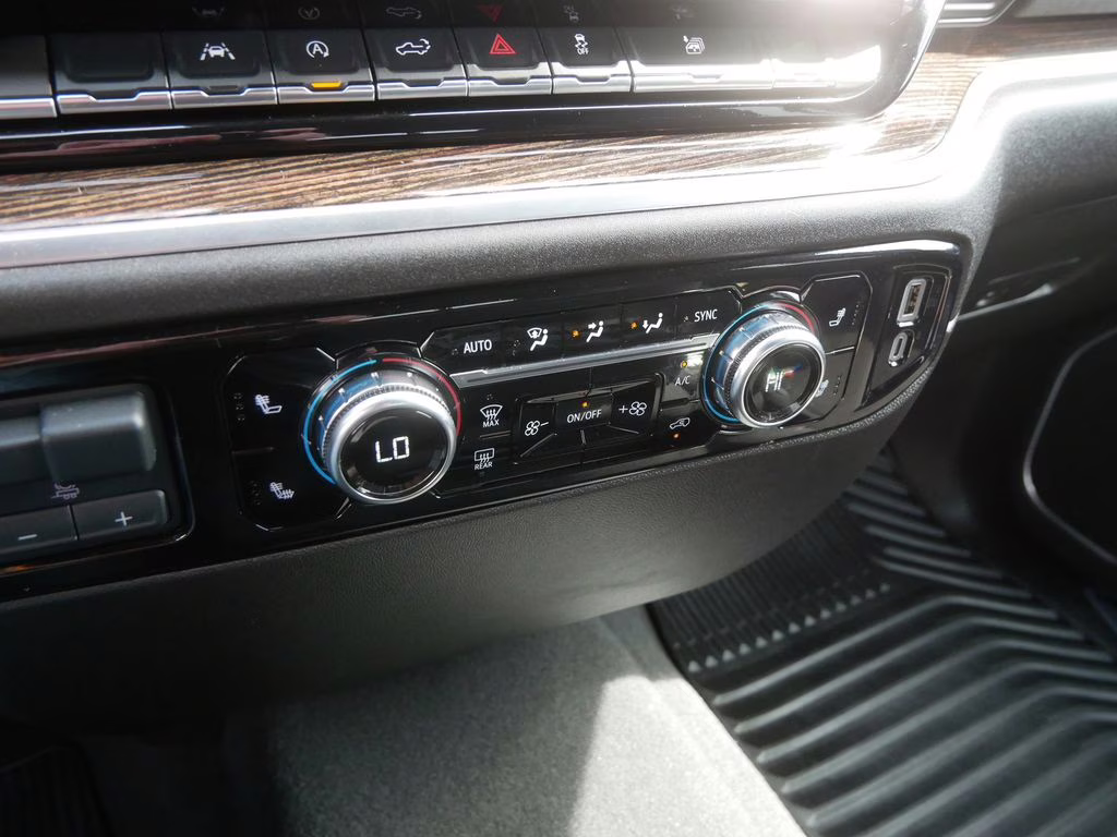 2024 Summit White GMC Sierra 1500 SLE 4X4 Truck