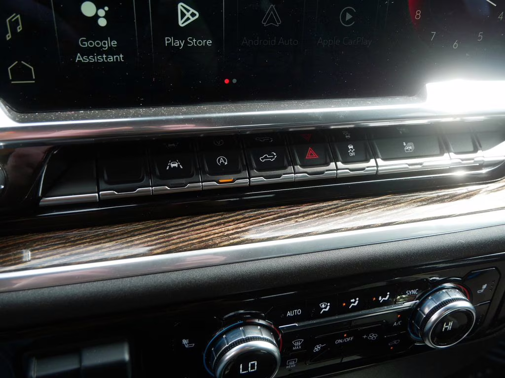 2024 Summit White GMC Sierra 1500 SLE 4X4 Truck