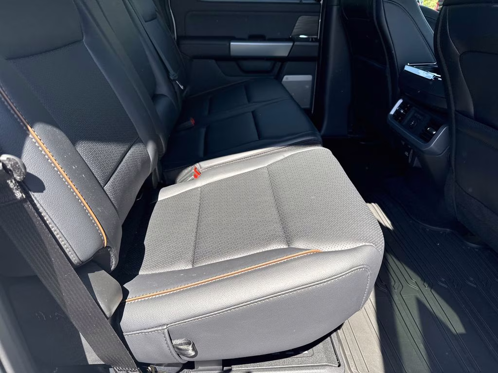 2026 White Ford F-150 Lariat 4X4 Truck