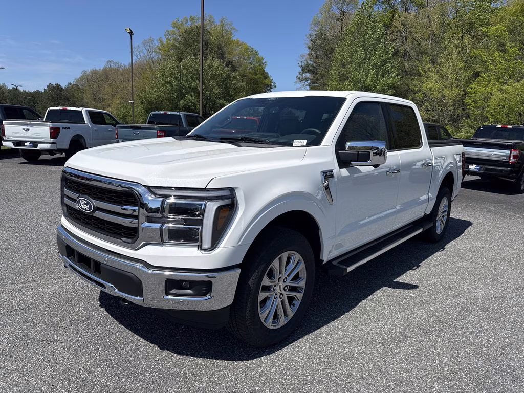 2026 White Ford F-150 Lariat 4X4 Truck