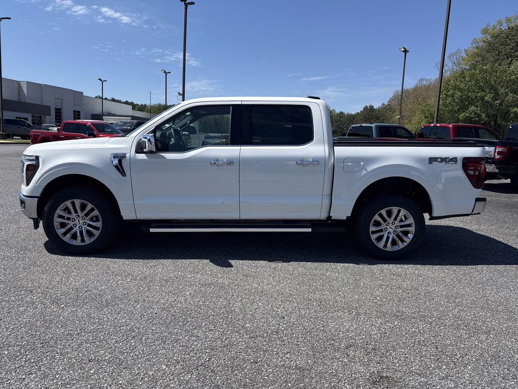 2026 White Ford F-150 Lariat 4X4 Truck