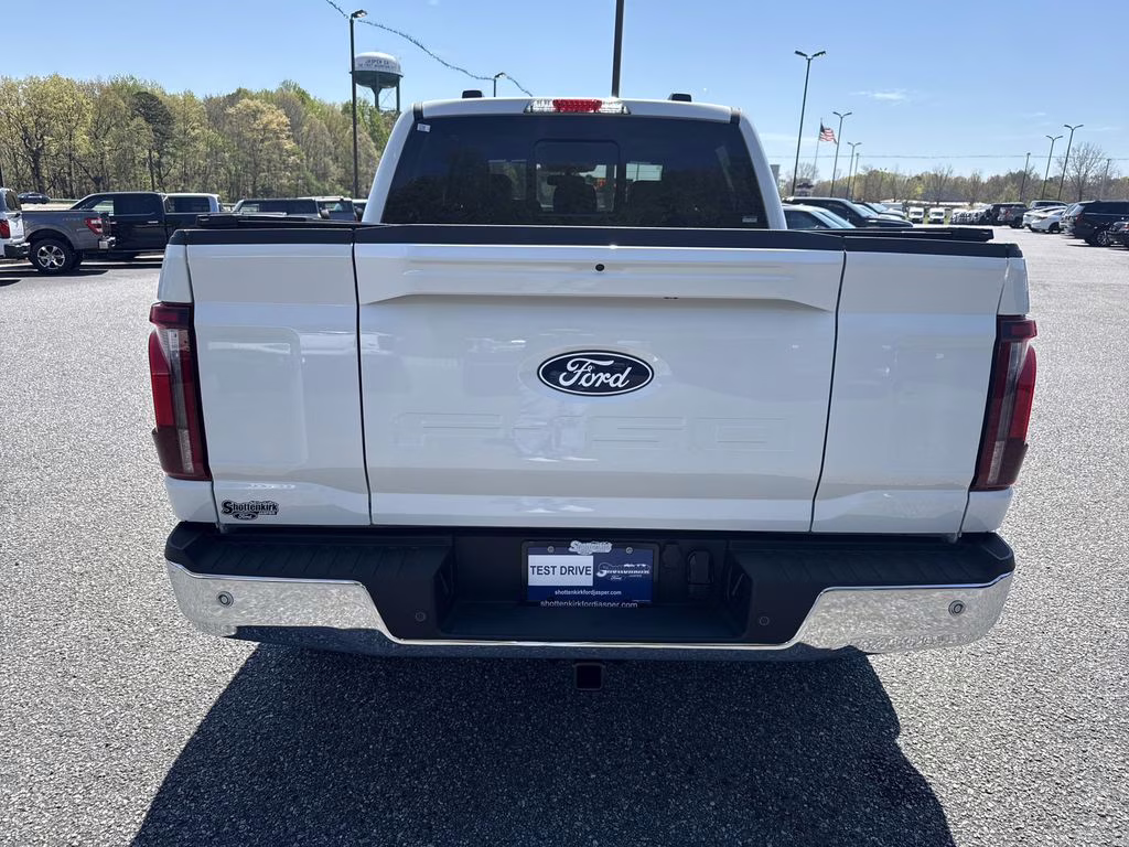 2026 White Ford F-150 Lariat 4X4 Truck