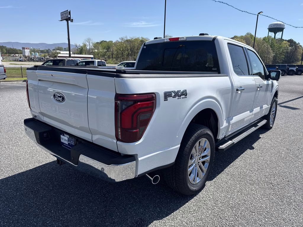 2026 White Ford F-150 Lariat 4X4 Truck