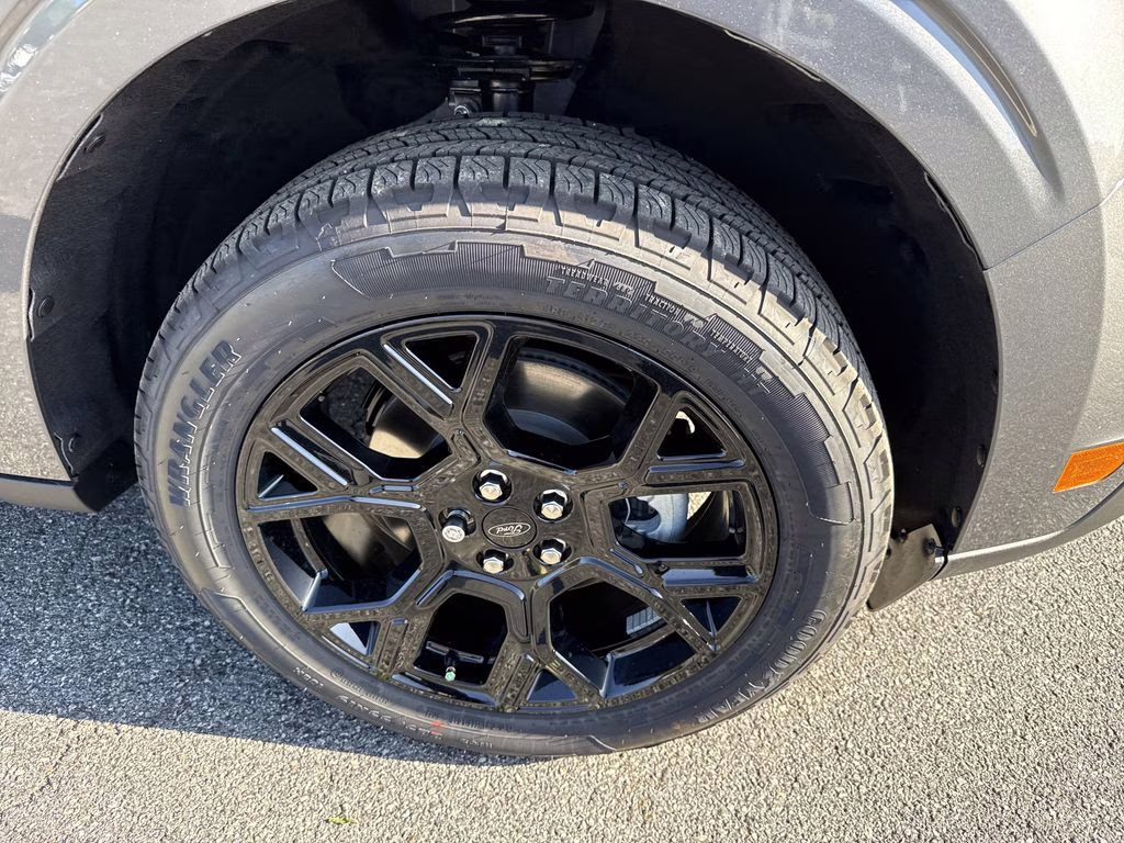 2026 Carbonized Gray Metallic Ford Maverick Lariat AWD Truck