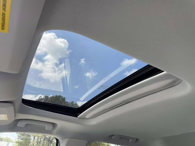 2025 White Metallic Ford Maverick XLT AWD Truck