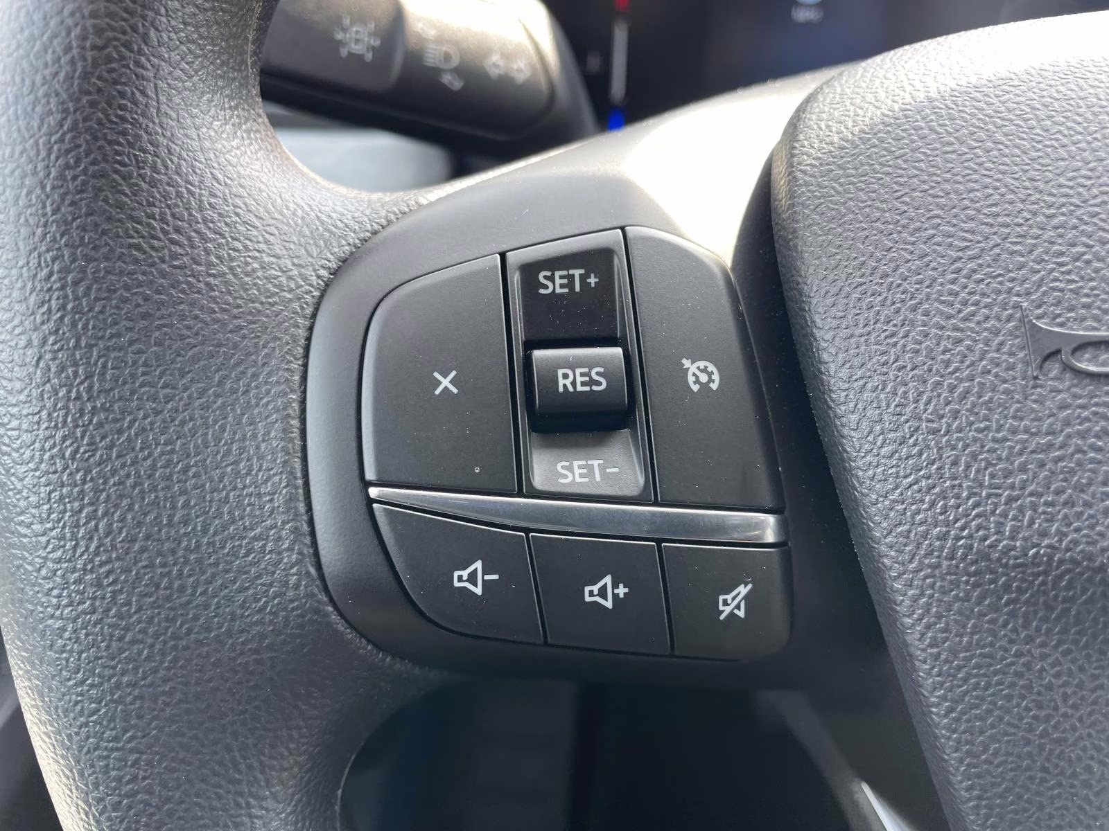 2025 Shadow Black Ford Maverick XLT AWD Truck