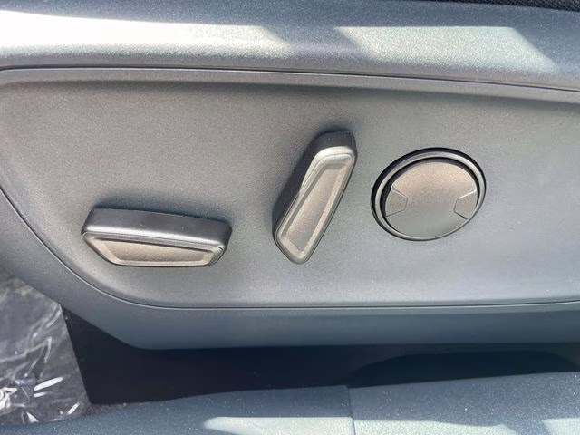 2025 White Metallic Ford Maverick XLT AWD Truck