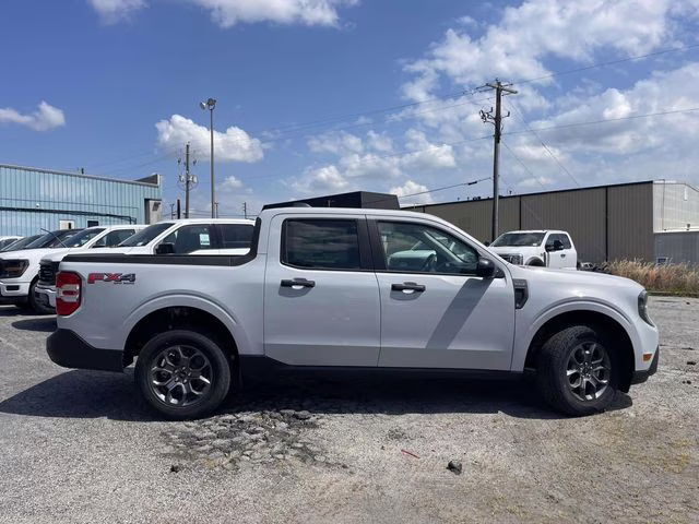 2025 White Metallic Ford Maverick XLT AWD Truck