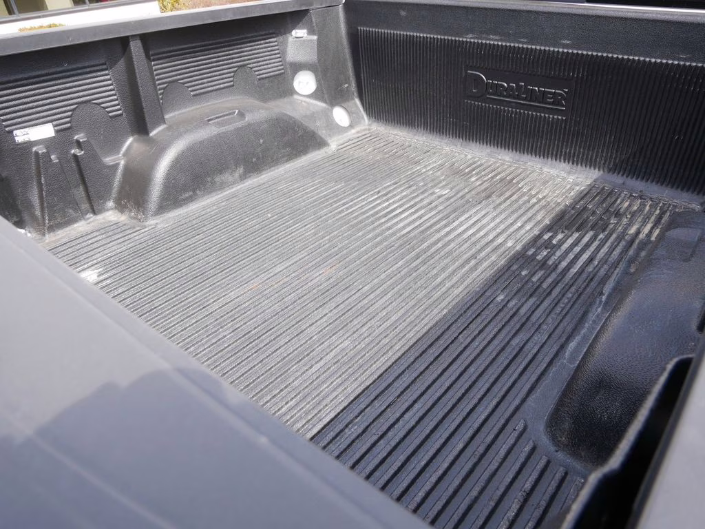 2024 Summit White GMC Sierra 1500 SLE 4X4 Truck