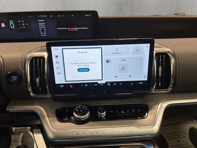 2025 Star White Metallic Tri-Coat Ford Expedition Platinum 4X4 SUV