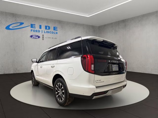 2025 Star White Metallic Tri-Coat Ford Expedition Platinum 4X4 SUV