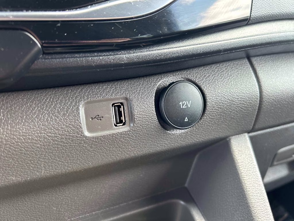 2023 Oxford White Ford Transit-350 XLT RWD Crossover