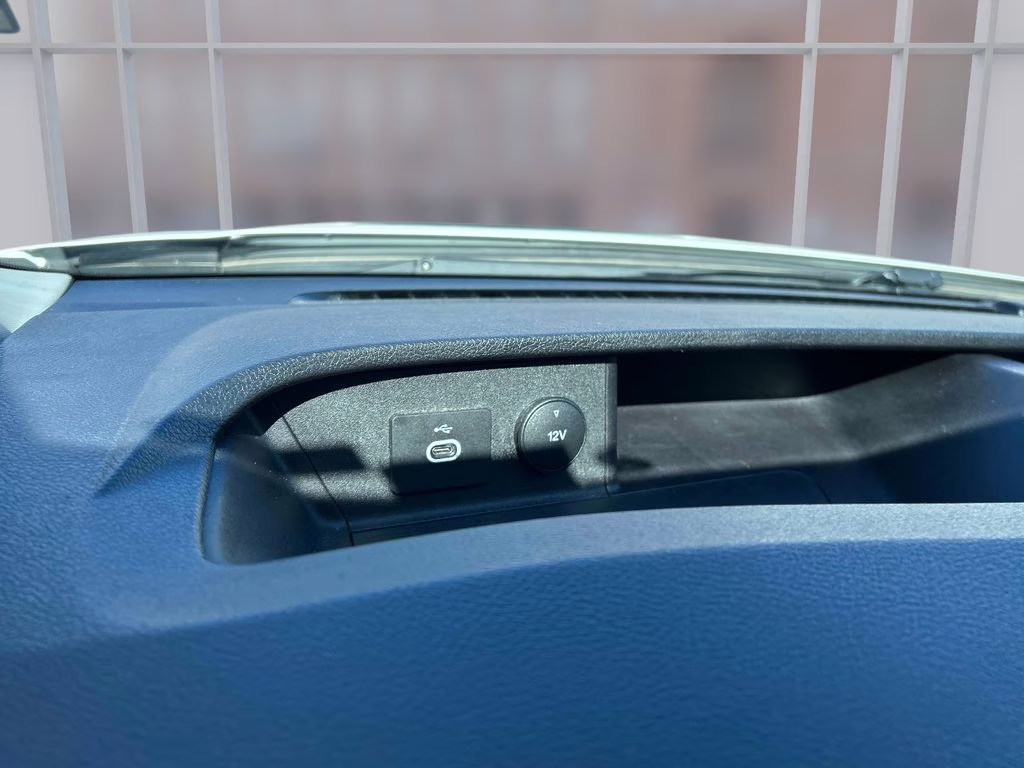 2022 Oxford White Ford Transit-350 XLT AWD Crossover