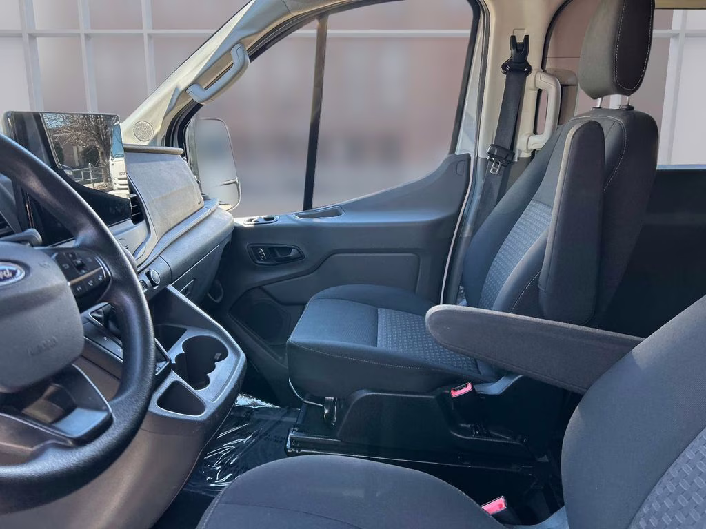 2022 Oxford White Ford Transit-350 XLT AWD Crossover