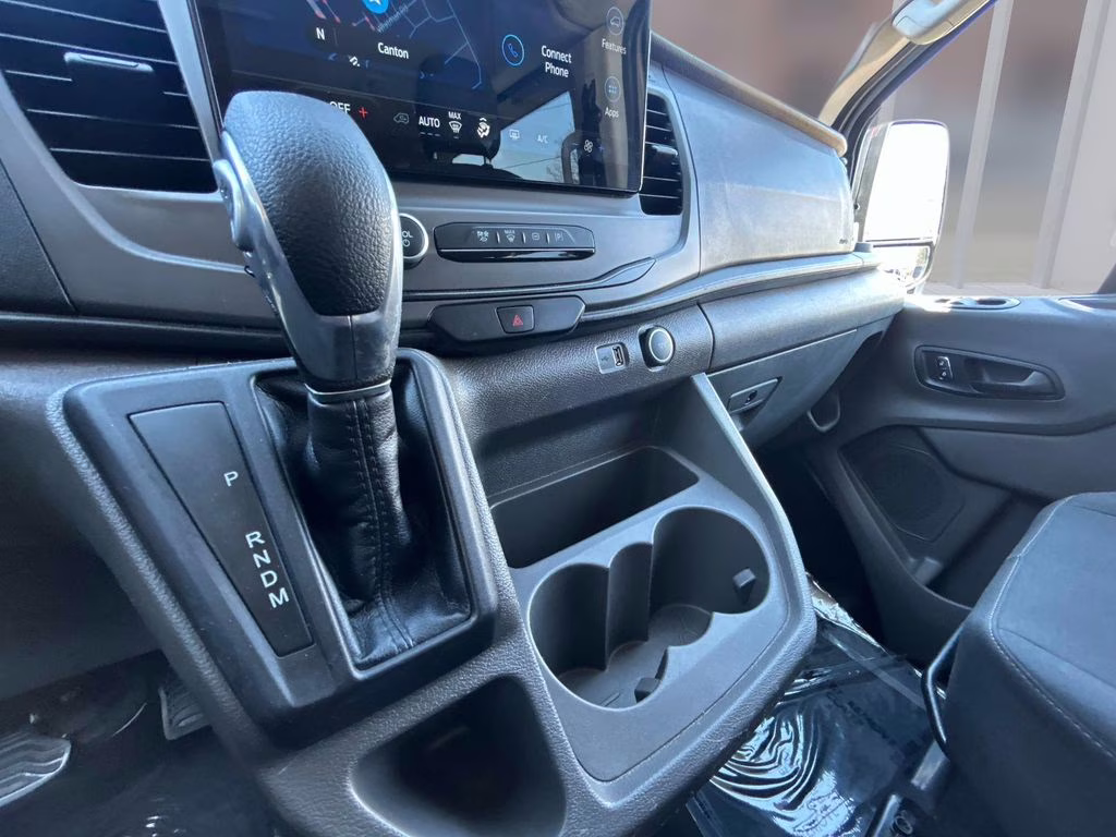 2022 Oxford White Ford Transit-350 XLT AWD Crossover