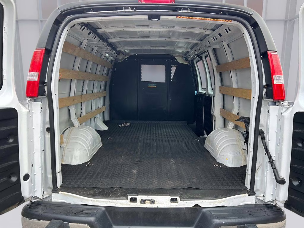 2024 Summit White GMC Savana 2500 Work Van RWD Van