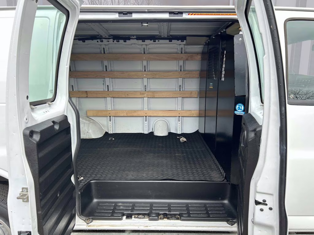 2024 Summit White GMC Savana 2500 Work Van RWD Van