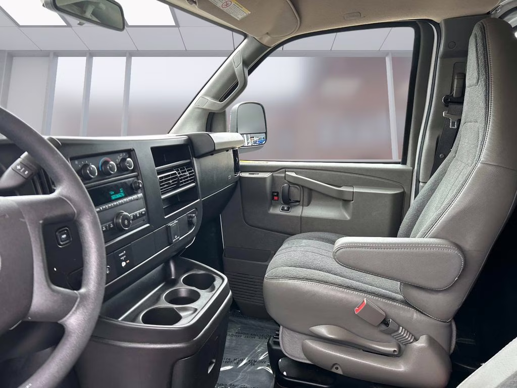 2024 Summit White GMC Savana 2500 Work Van RWD Van