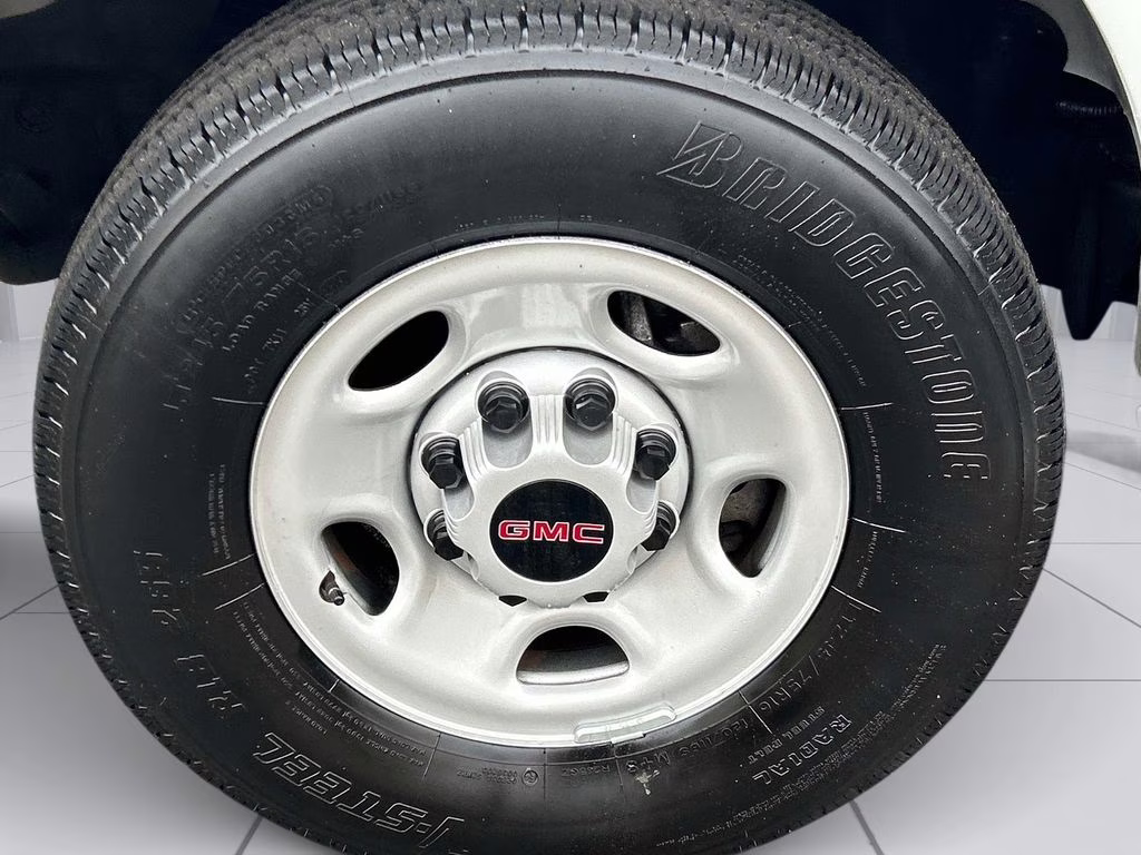 2024 Summit White GMC Savana 2500 Work Van RWD Van