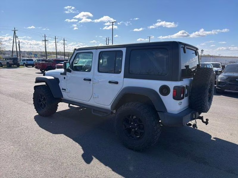 2021 Bright White Clearcoat Jeep Wrangler Unlimited Willys 4X4 SUV
