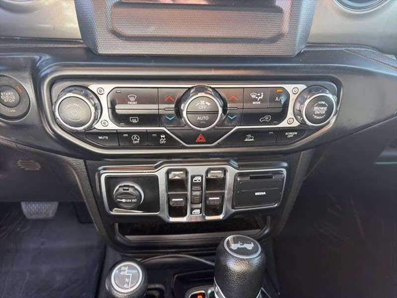 2021 Bright White Clearcoat Jeep Wrangler Unlimited Willys 4X4 SUV