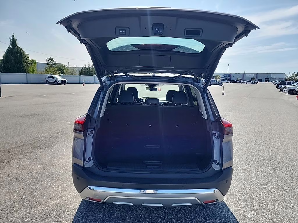 2023 Boulder Gray Pearl Nissan Rogue Platinum AWD SUV