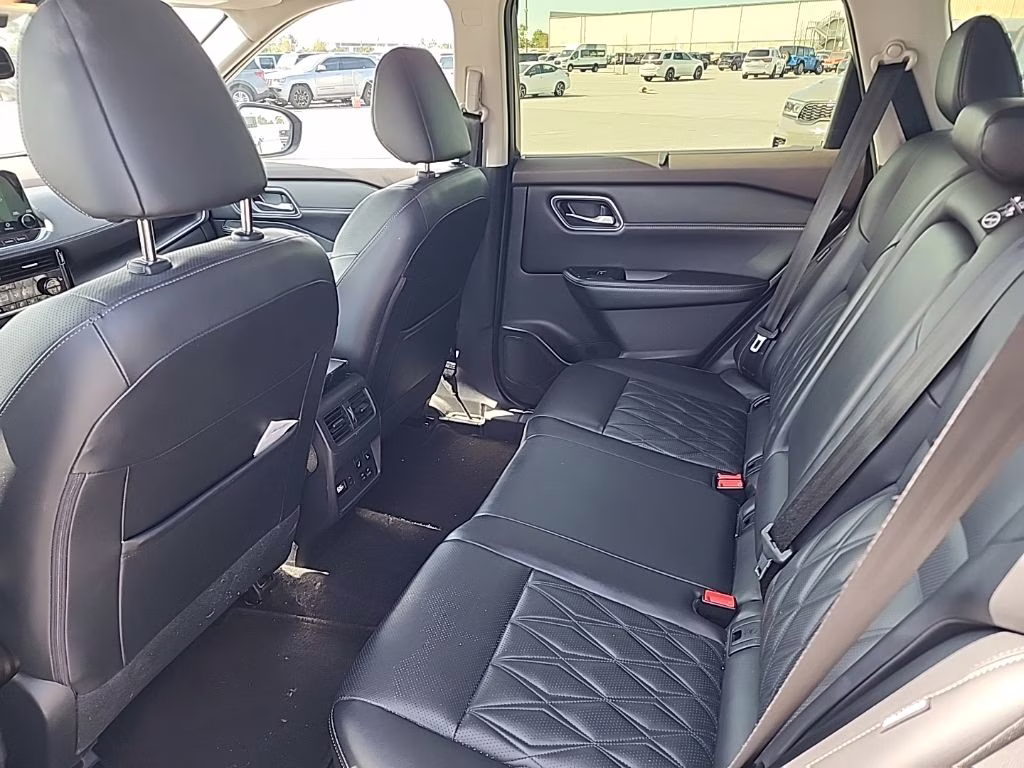 2023 Boulder Gray Pearl Nissan Rogue Platinum AWD SUV