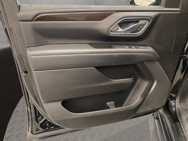 2023 Onyx Black GMC Yukon SLE 4X4 SUV