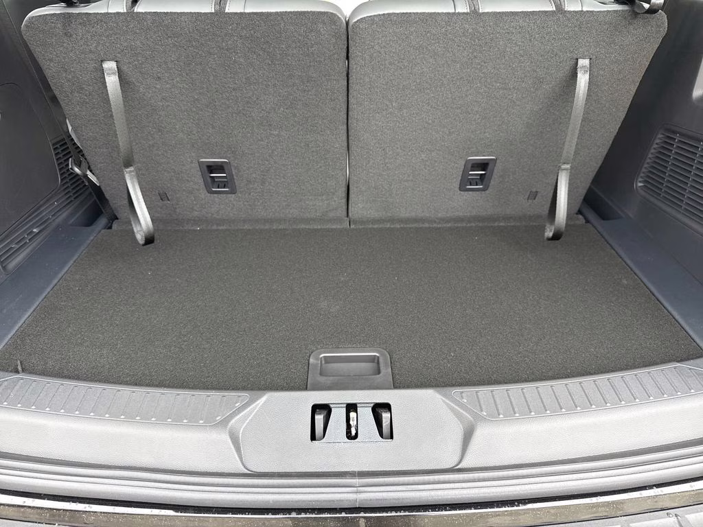 2026 Agate Black Metallic Ford Explorer Active RWD SUV