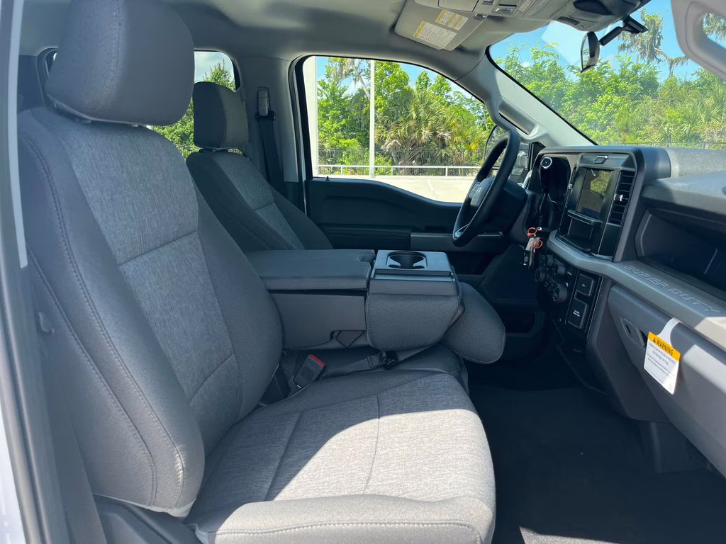 2026 Oxford White Ford Super Duty F-250 SRW XL 4X4 Truck