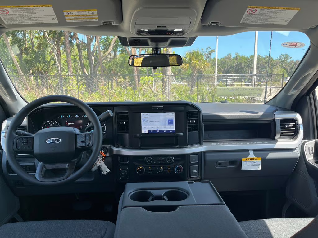 2026 Oxford White Ford Super Duty F-250 SRW XL 4X4 Truck