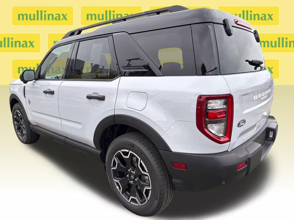 2026 Space White Metallic Ford Bronco Sport Outer Banks 4X4 SUV