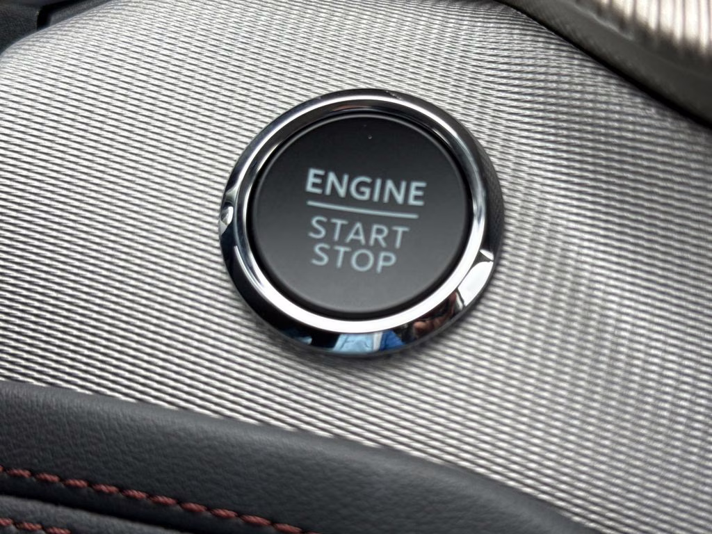 2026 Agate Black Metallic Ford Explorer Active RWD SUV