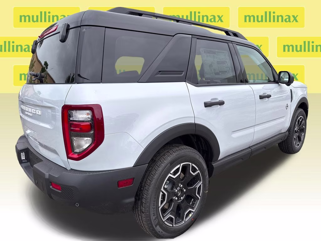 2026 Space White Metallic Ford Bronco Sport Outer Banks 4X4 SUV