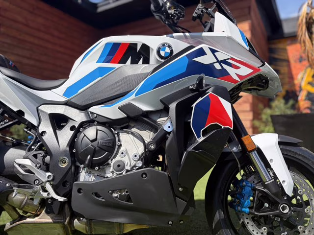 2026 LIGHT WHITE / M MOTORSPORT BMW M 1000 XR LIGHT WHITE/ M MOTORSPORT