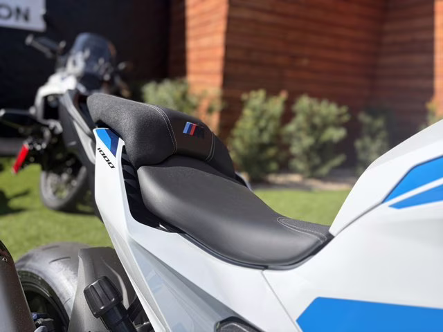 2026 LIGHT WHITE / M MOTORSPORT BMW M 1000 XR LIGHT WHITE/ M MOTORSPORT