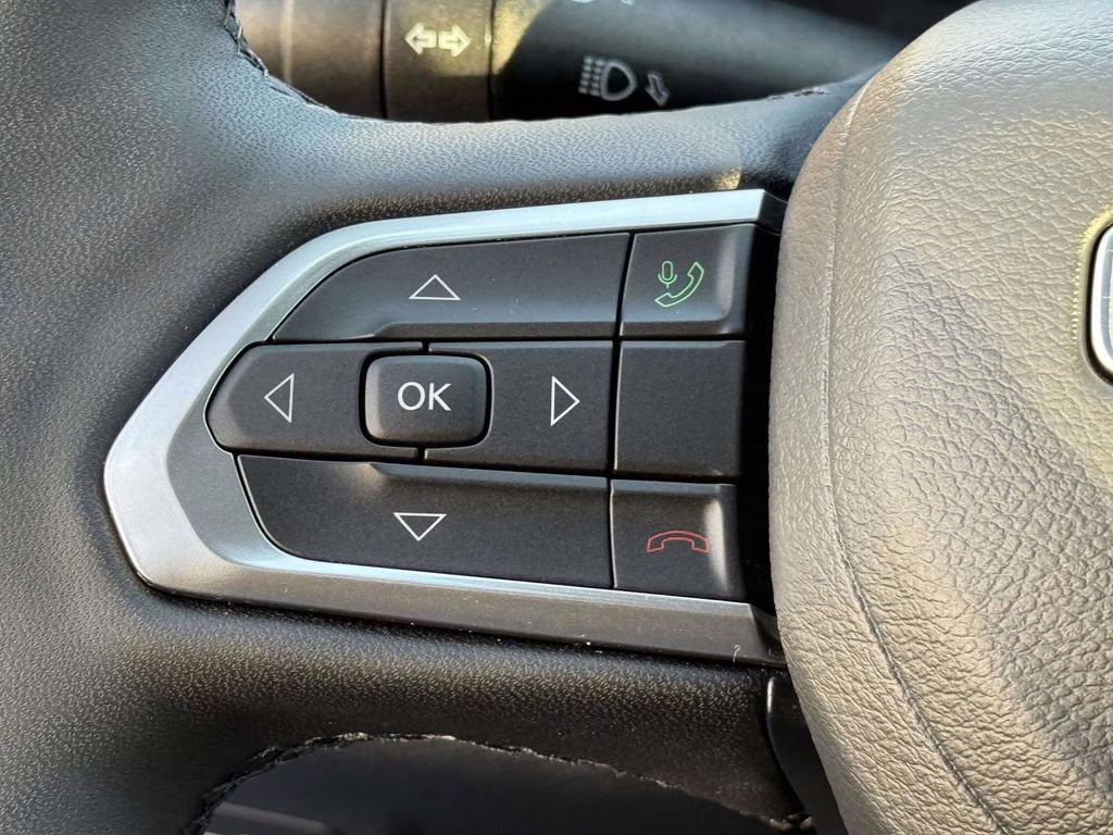 2025 Hydro Blue Pearlcoat Jeep Compass Limited 4X4 SUV