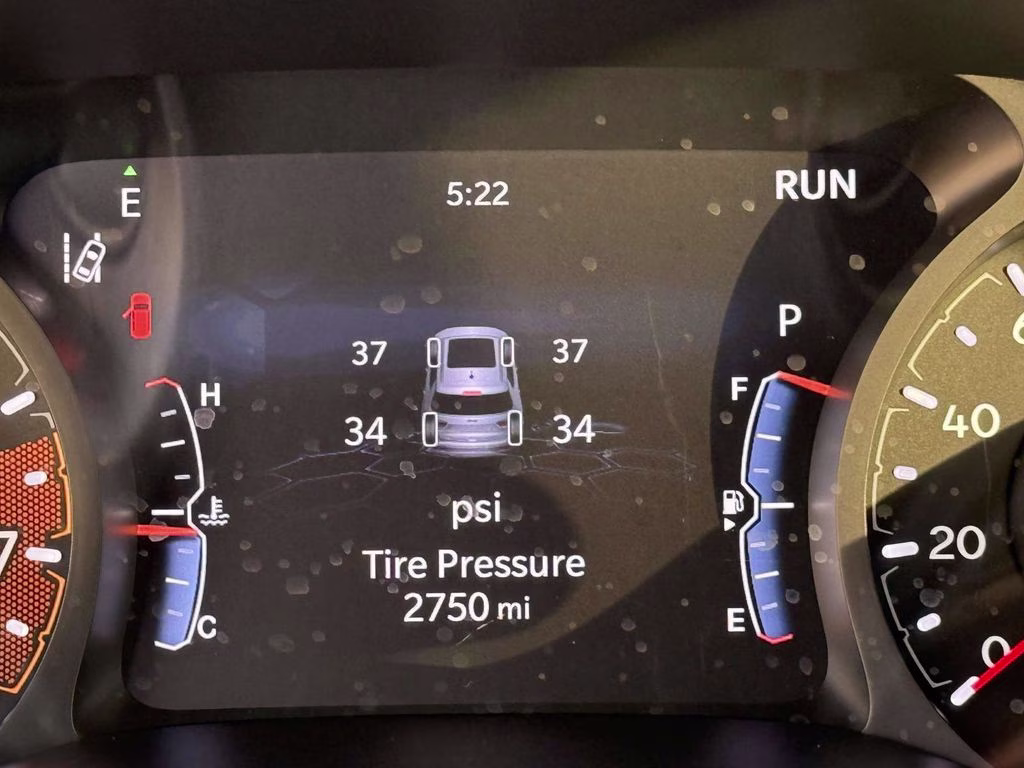 2025 Hydro Blue Pearlcoat Jeep Compass Limited 4X4 SUV