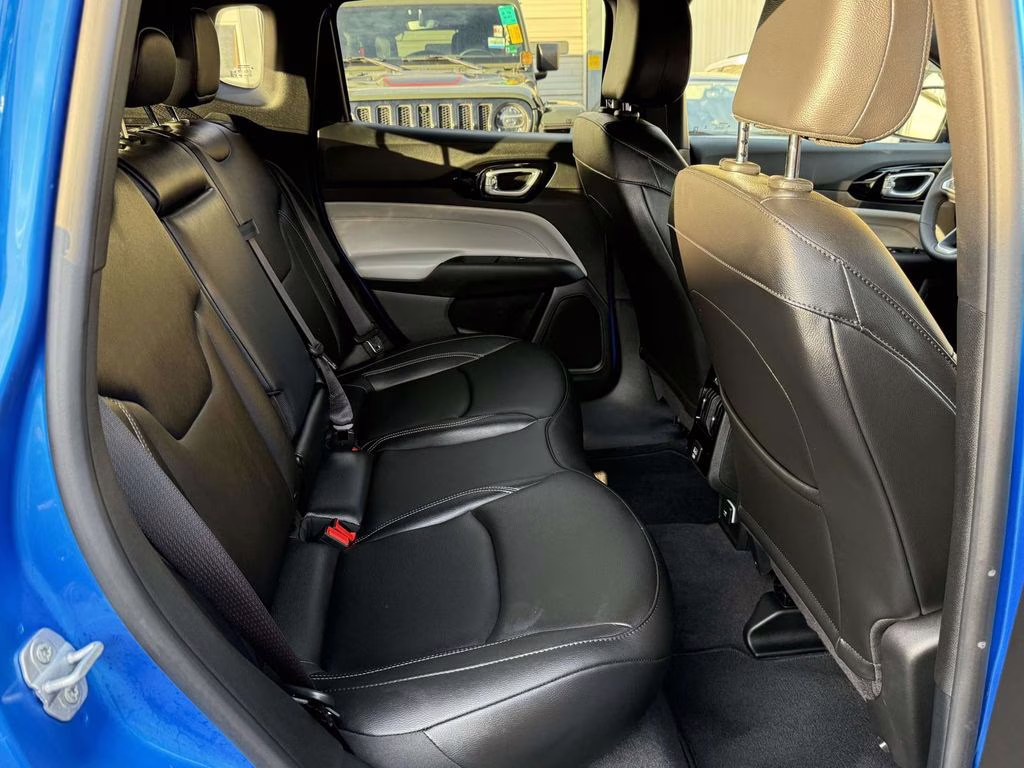 2025 Hydro Blue Pearlcoat Jeep Compass Limited 4X4 SUV