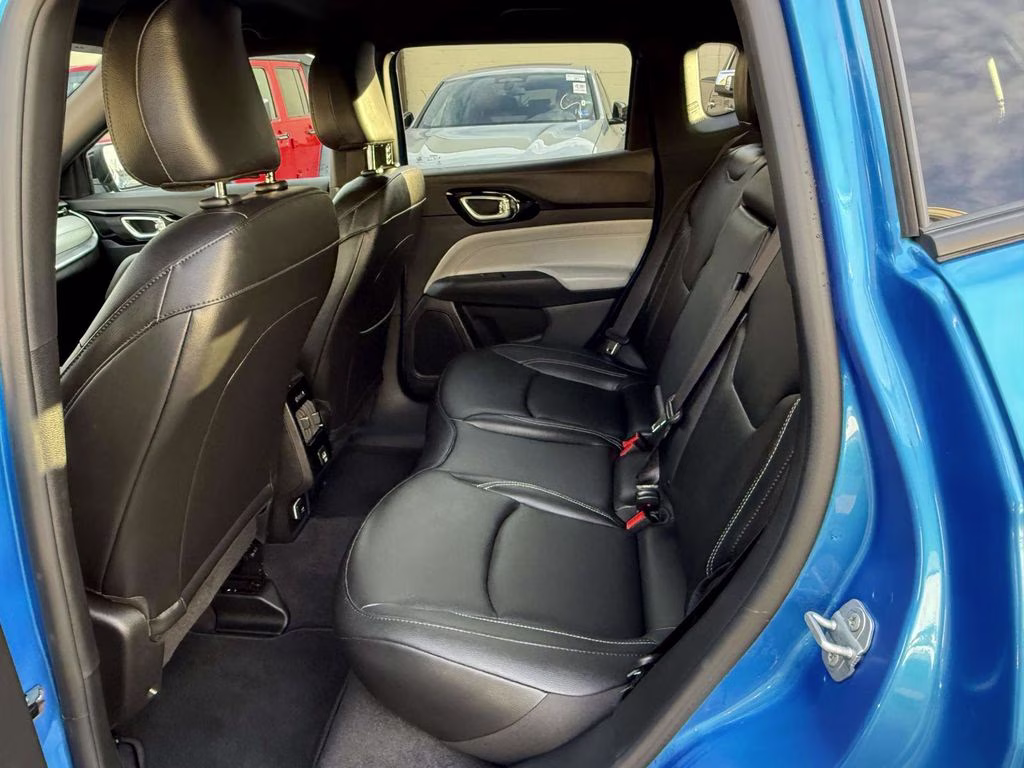 2025 Hydro Blue Pearlcoat Jeep Compass Limited 4X4 SUV