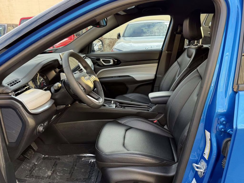 2025 Hydro Blue Pearlcoat Jeep Compass Limited 4X4 SUV