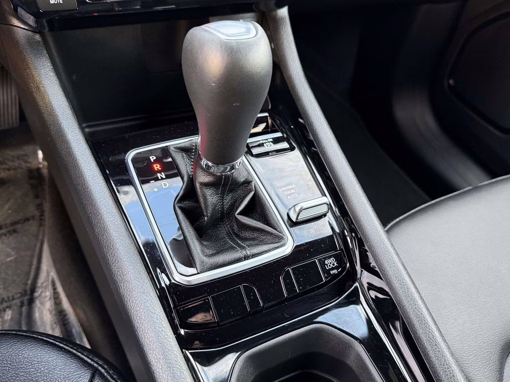 2025 Hydro Blue Pearlcoat Jeep Compass Limited 4X4 SUV