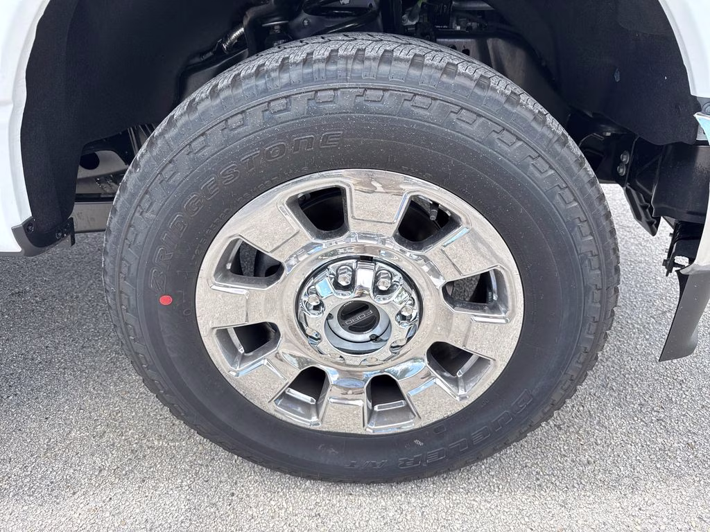 2026 Oxford White Ford Super Duty F-250 SRW Lariat 4X4 Truck
