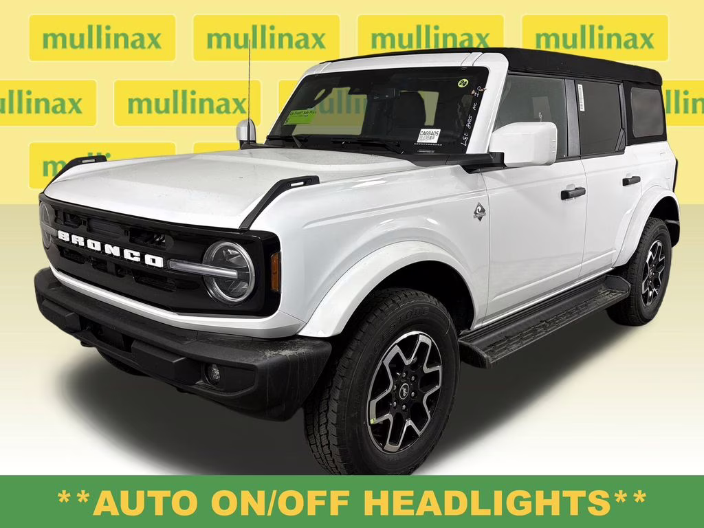 2026 Oxford White Ford Bronco Outer Banks 4X4 SUV