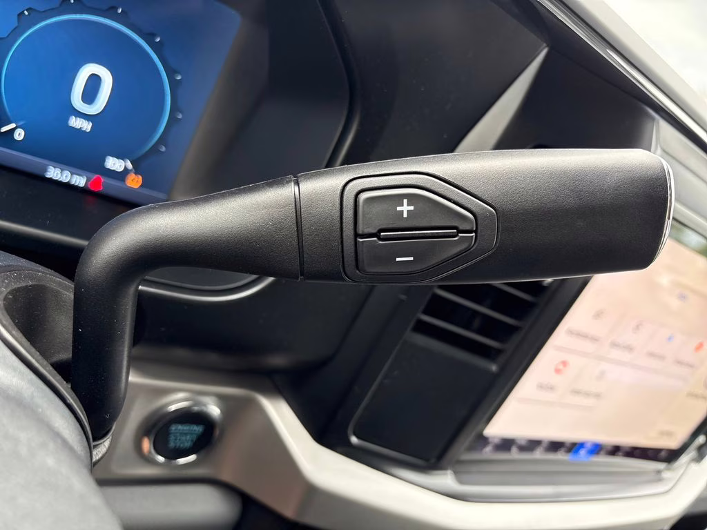 2026 Avalanche Ford Super Duty F-250 SRW XLT 4X4 Truck