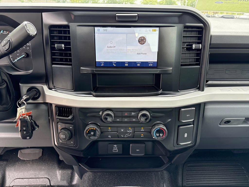 2026 Oxford White Ford Super Duty F-250 SRW XL 4X4 Truck